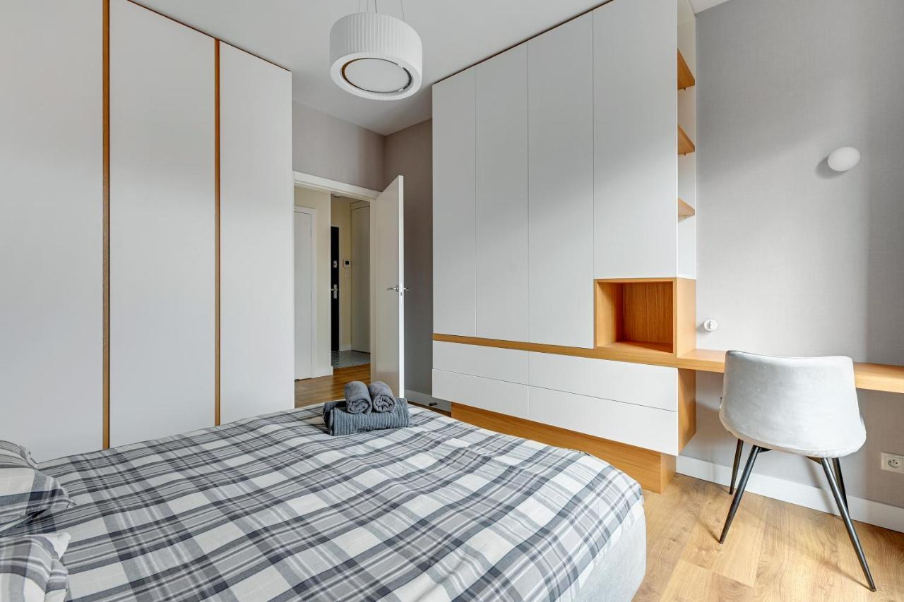 Premium Family & Business Old Town Riverside Apartment With Parking Gdansk Exterior photo