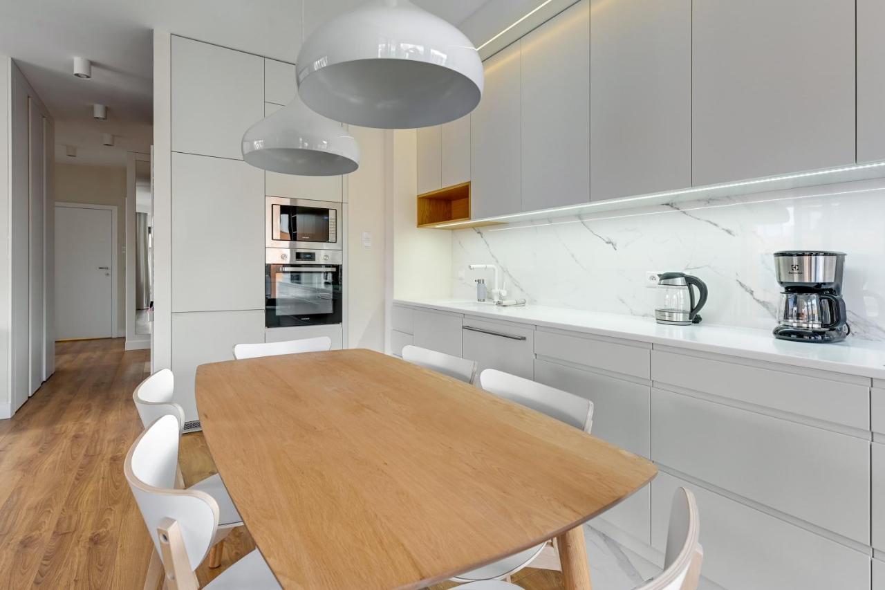 Premium Family & Business Old Town Riverside Apartment With Parking Gdansk Exterior photo